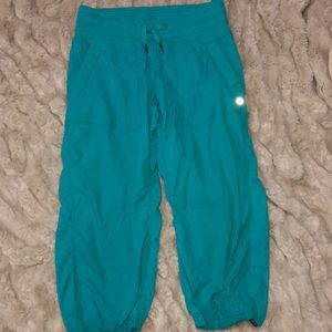 LuluLemon work out crop joggers